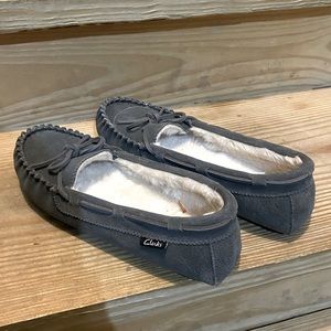 Clarks- slippers